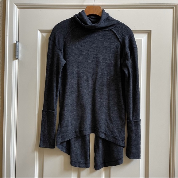 Free People split back high-low turtleneck top - Picture 3 of 9